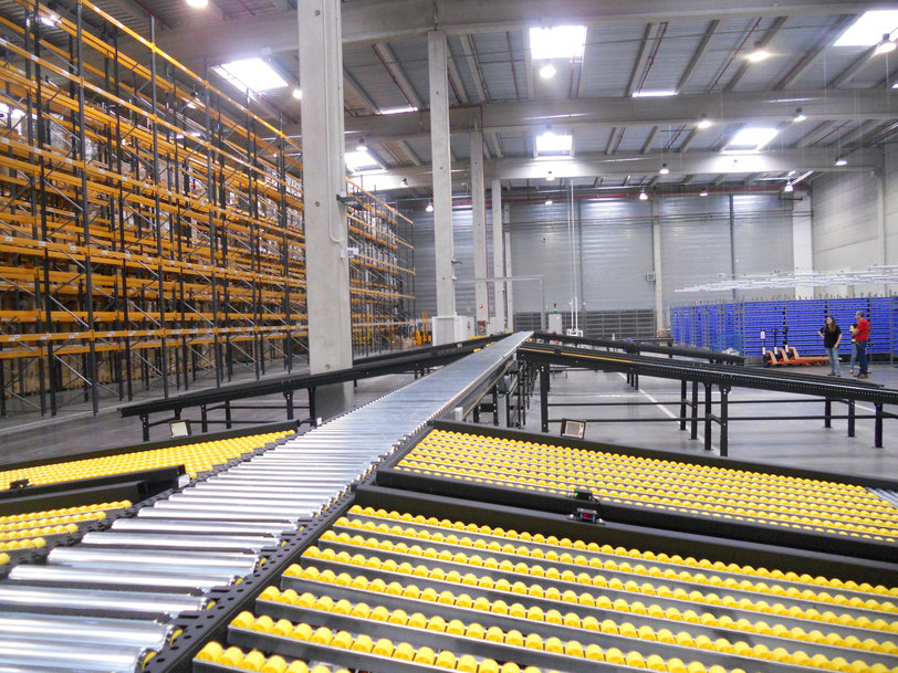 Interroll en Modumaq leveren maximale veelzijdigheid voor de materials handling van Arvato Supply Chain Solutions in Spanje